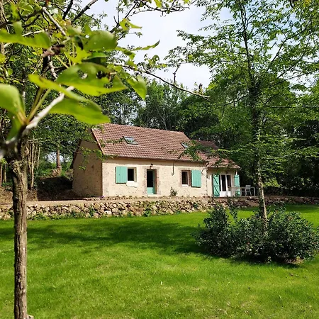 Paisible, Confort Avec Grand Terrain, Garage, Wi-fi, Proche Du Mans Et De La Vallee Du Loir Country house *