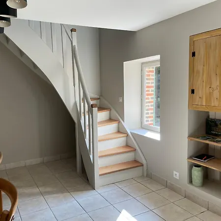 Country house Paisible, Confort Avec Grand Terrain, Garage, Wi-fi, Proche Du Mans Et De La Vallee Du Loir *