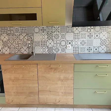 Paisible, Confort Avec Grand Terrain, Garage, Wi-fi, Proche Du Mans Et De La Vallee Du Loir - Fr-1-410-394 *